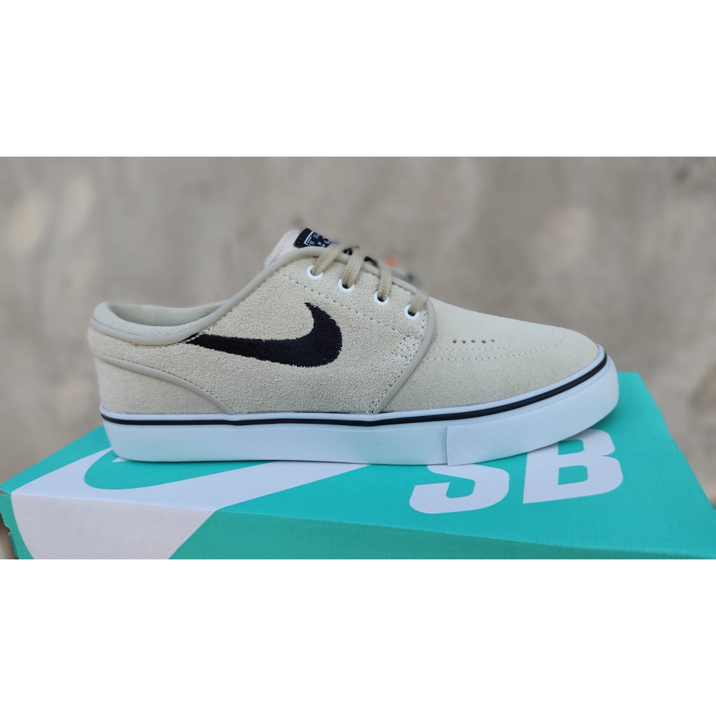 Nike store janoski promoção