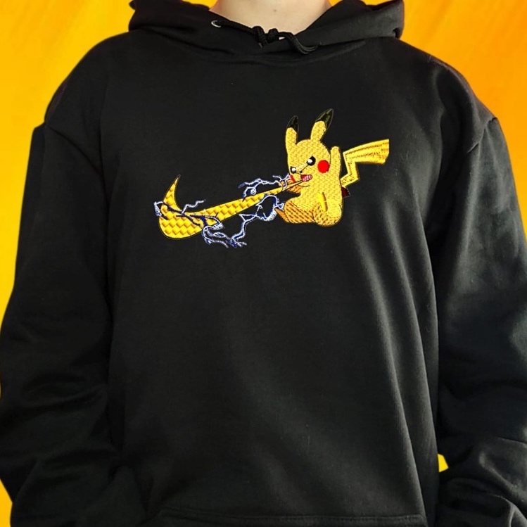 Moletom Feminino Pikachu Adulto Capuz Bordado e Zíper