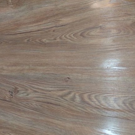 PISO VINILICO AUTO COLANTE SOFISTICAÇÃO E MODERNIDADE 152,4X914,4mm - Itaúba