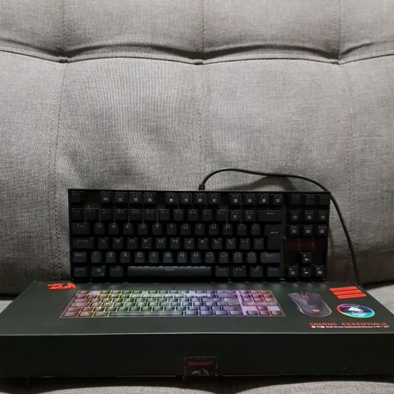 Kit Gamer Redragon - Teclado Mecânico Kumara, RGB, Switch Outemu Blue, PT Mouse Cobra M711, Chroma, 10000 DPI S118 V2