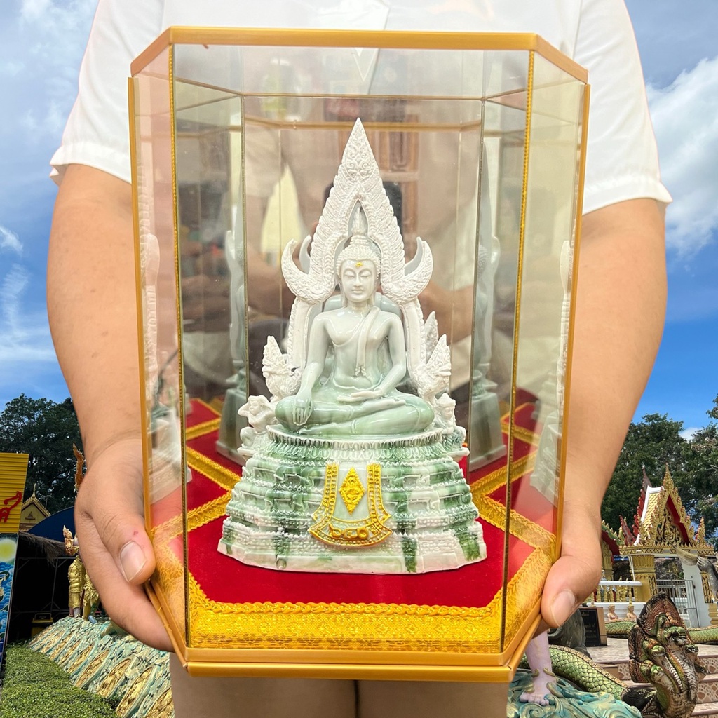 รูปสินค้า พระพุทธชินราช เนื้อเรซิ่น พร้อมตู้กระจก