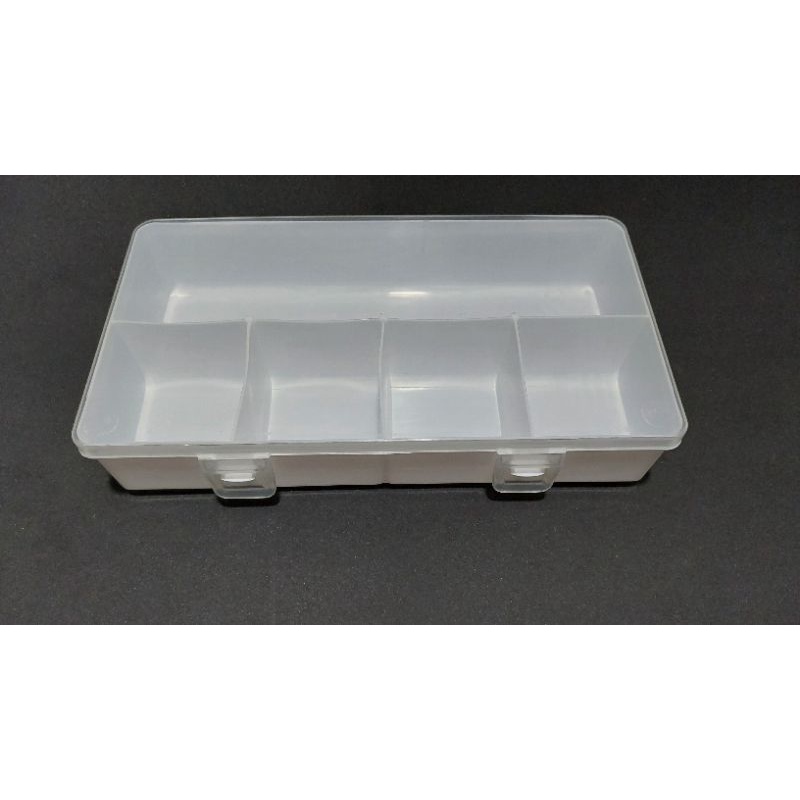 Caixa de Plástico Organizadora de pesca com 5 Divisórias Internas, Trava e Tampa Fixa