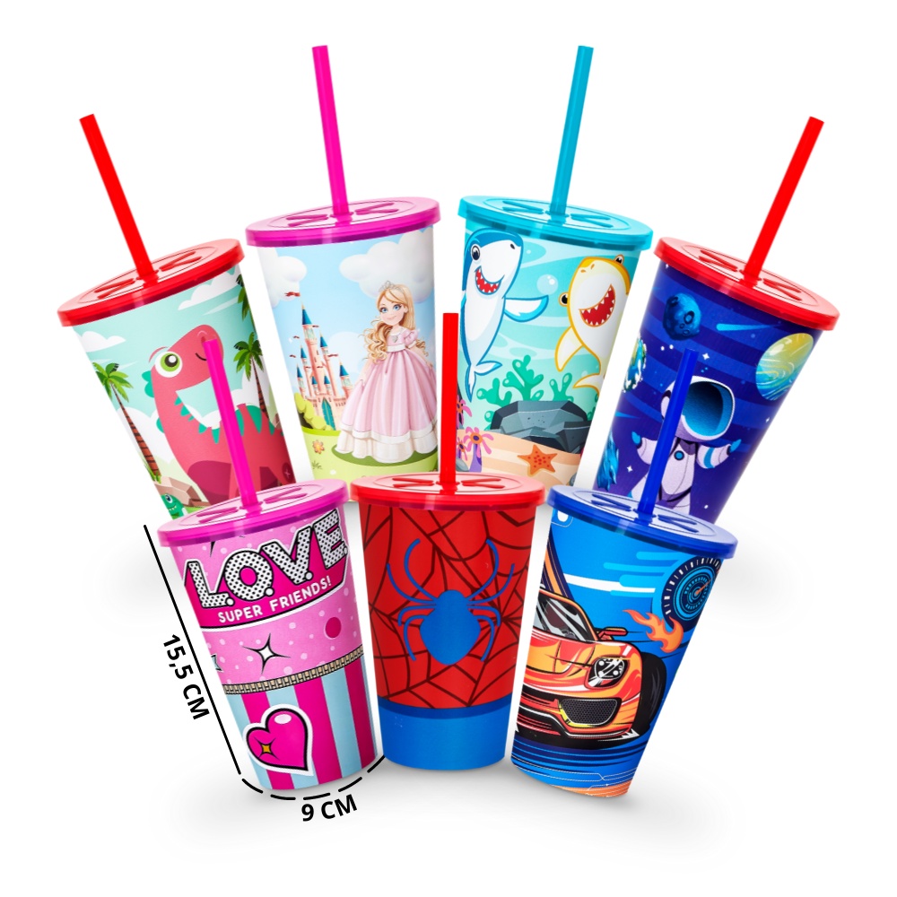 Copo Decorado Infantil 550 ml Plástico c/ Tampa Reta e Canudo Princesa / Teia / Carros / Oceano / Love / Dinossauro / Astronauta