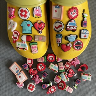 Desenho Animado Dentisit Ambulância croc Jibbits Médico Jibbitz Charme Estetoscópio Enfermagem Sapato Encanto Jibits Pinos Croc Para Homens Sapatos Decoração Acessórios