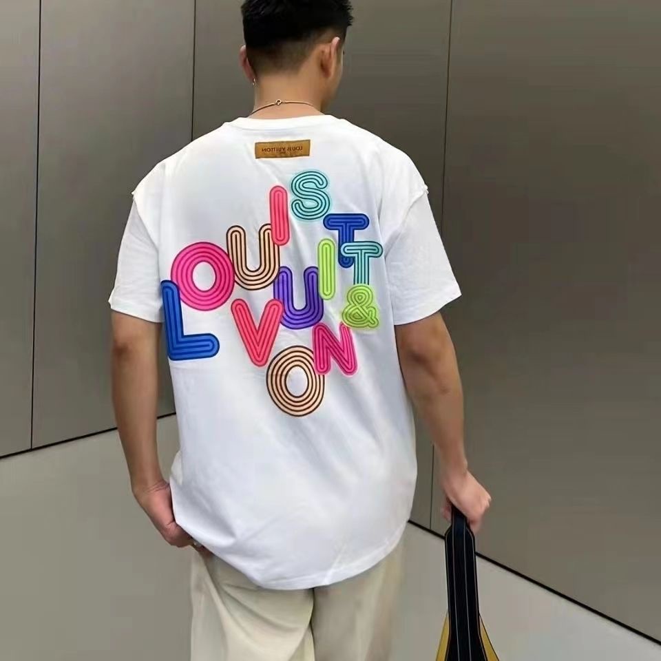 Camiseta Masculina Louis Vuitton Manga Curta Gola Redonda Com Logo