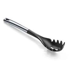 PEGADOR DE MACARRÃO INOX E NYLON PRETA UT113-007PR MASSA