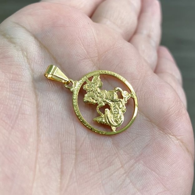 Pingente Masculino De São Jorge Banhado a Ouro 24k Redondo Vazado