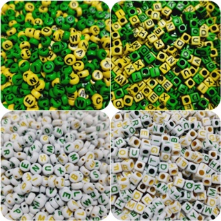 Miçanga com letras 100 unidades verde e amarelo Brasil em Oferta na Shopee