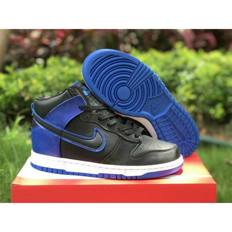 royal blue and black nike dunks