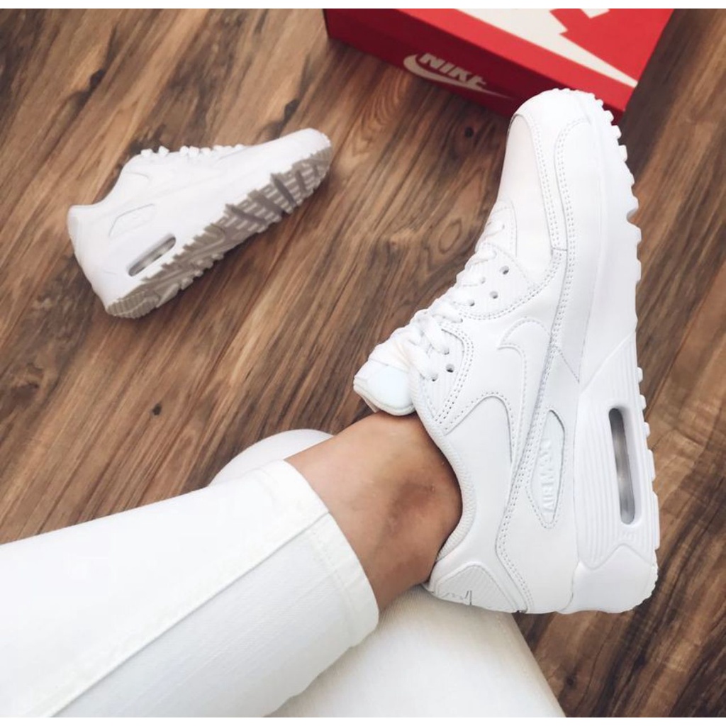 Tênis Nike Air Max 90 Queima de Estoque Branco Masculino e Feminino -  Escorrega o Preço