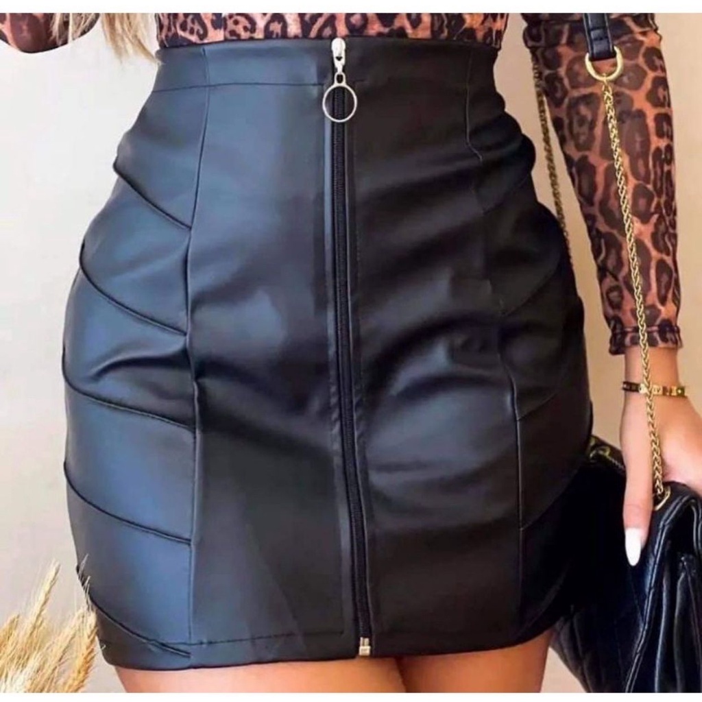 Saia Couro Fake Curta Preta Corinho Ecológico Fake Blogueiras Zíper Frontal Cintura Alta Tecido Moda Gringa Promoção
