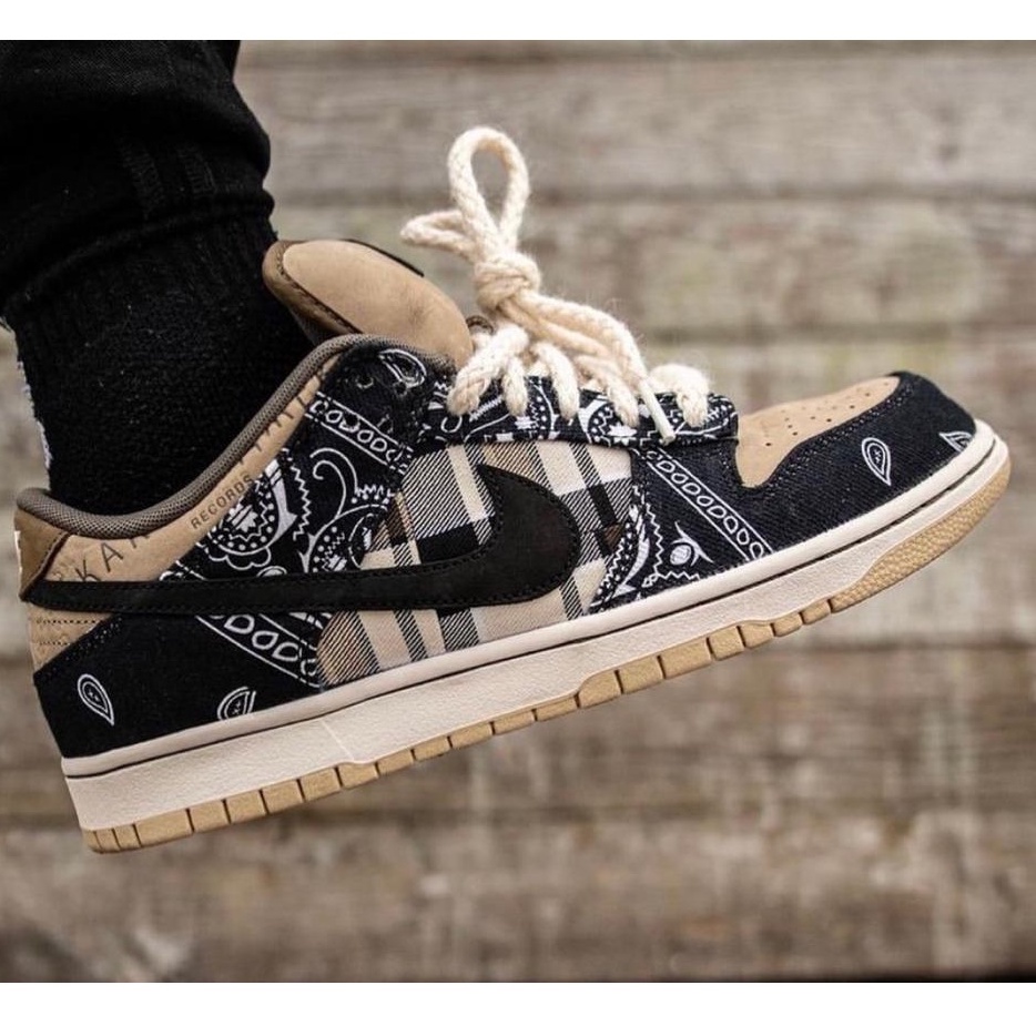 Tênis Dunk Low Travis Scott Pro SB Cactus Jack