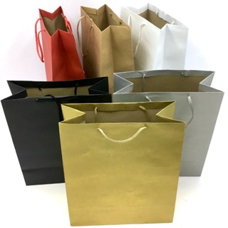 Sacola com Alça de Cordão SC7 (31x26x13 cm) - embalagem com 10
