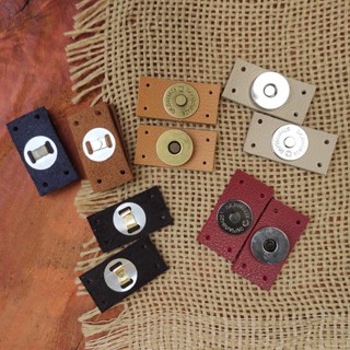 kit 2 Botões Imantado 18mm com Base em Couro Sintético (2cmx4cm)