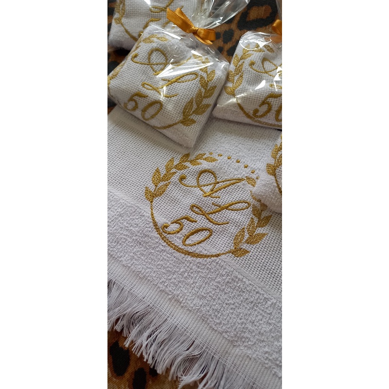 Toalhinha para Lembrancinha bodas de ouro