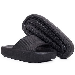 chinelo tipo nuvem macio anatômico. chinelo para o dia a dia ou descanso dos pês