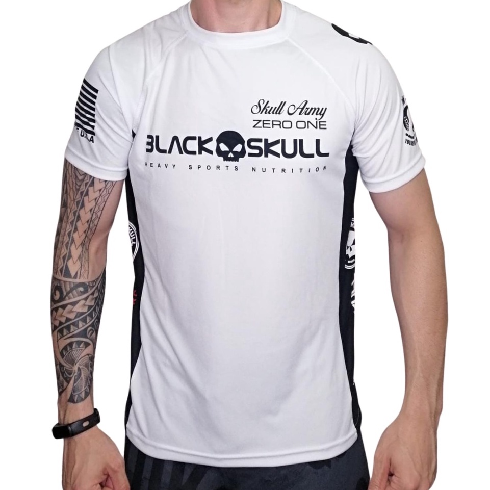 Camiseta academia treino Dry Fit - Black Skull - Corre Que Ta