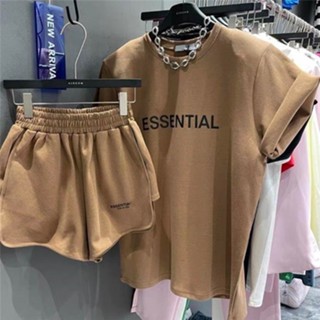 Traje Esportivo Feminino Letra Impressa Ombro Pads Camiseta Manga Curta + Shorts