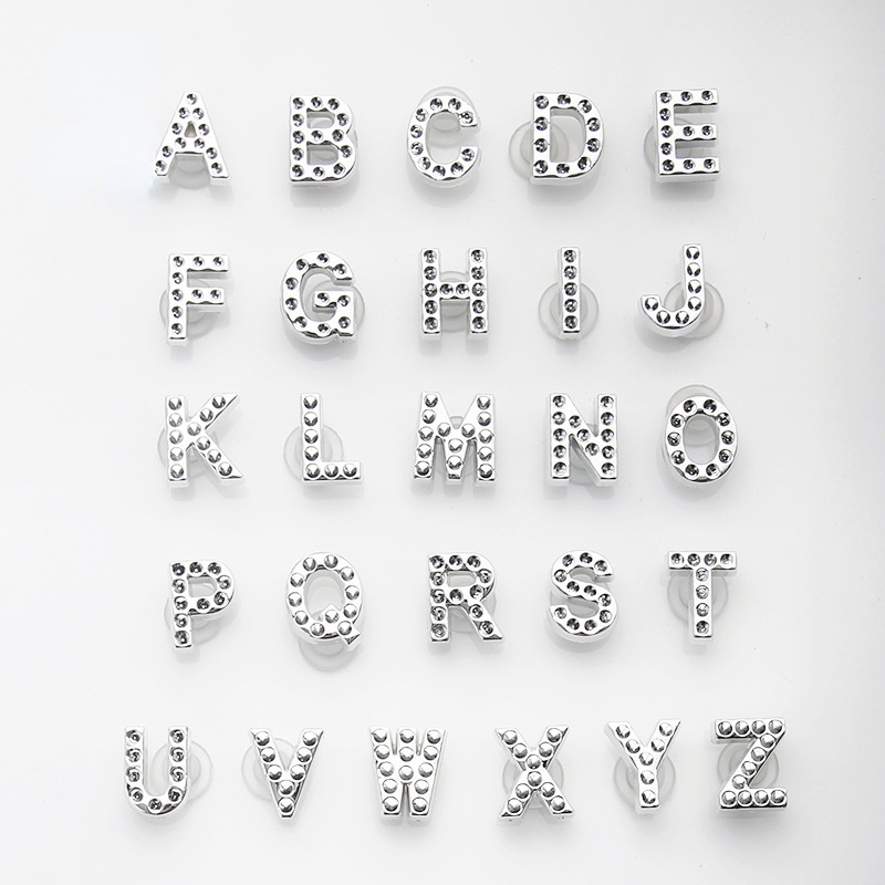 Encantos De Sapato Para Conjunto De Entupimento Botão De Letras Prateadas