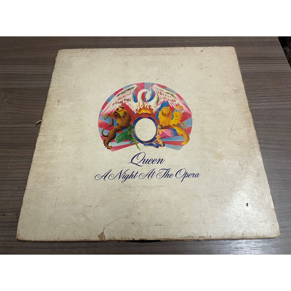 LP QUEEN A NIGHT AT THE OPERA 1975 GATEFOLD | Shopee Brasil