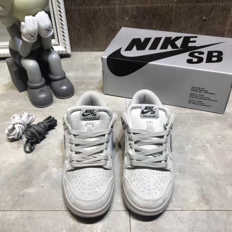 Nike dunk sb store x reigning champ