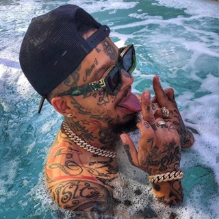 Óculos De Sol Masculinos Em Forma De Quente Novos hip hop Tendência De Personalidade Moda bungee beach drive Senhoras em Oferta na Shopee