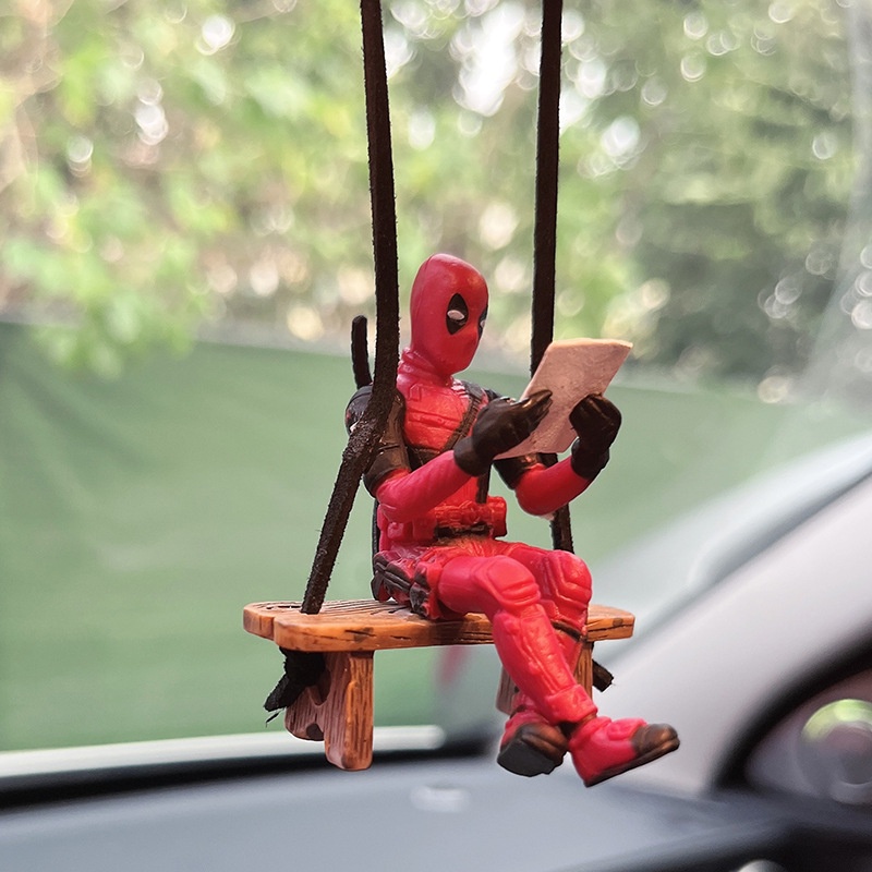 OM Personagem Legal Deadpool Action Figure Modelo Ornamento Interior Do Carro Acessórios Pingente acessórios carro decoração