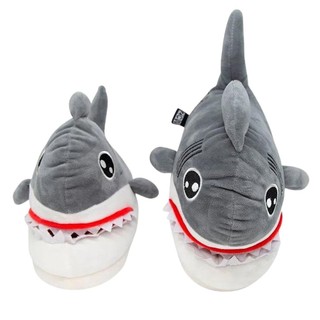Pantufa Tubarão Branco Shark Devorador De Pés Presente