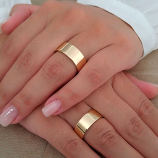 Par de aliança reta 8mm banhada a ouro casamento namoro noivado envio já em Oferta na Shopee