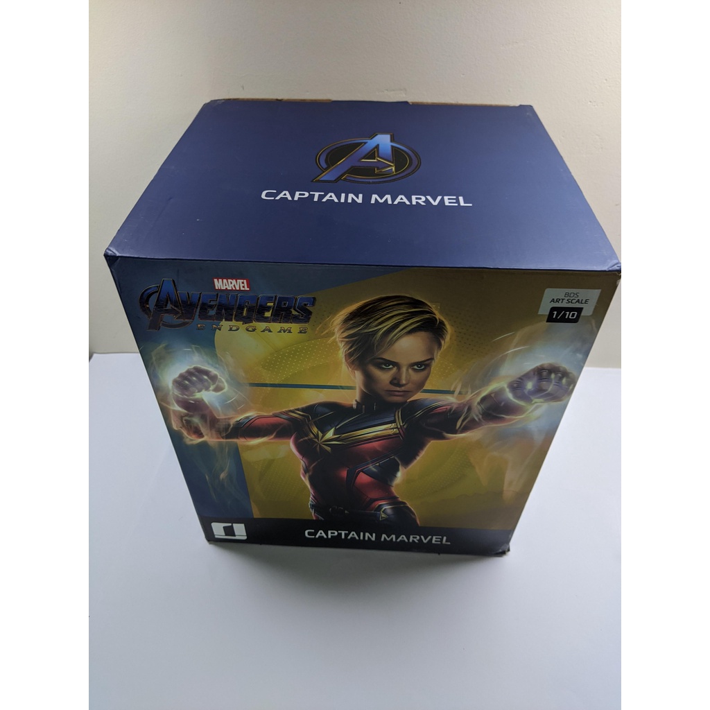 caixa vazia Captain Marvel iron studios