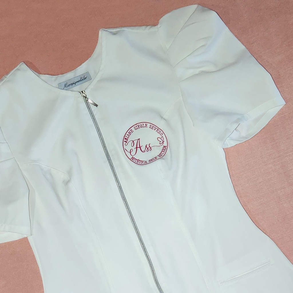 Jaleco Manga Curta Bufante Princesa Com Sua Logo Bordada Consultório Dentista Esteticista Salão de Beleza Profissional