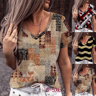 Camiseta Feminina Plus Size Com Estampa Geométrica Gola V E Manga Curta Para Verão