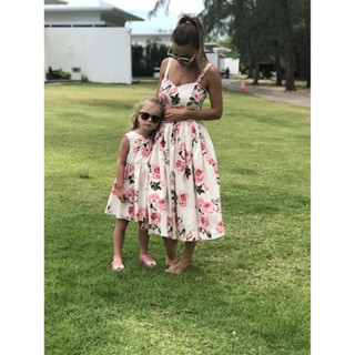 Verão quente novo pai-filho europeu e americano estampa halter sem mangas vestido mãe e filha roupas combinando