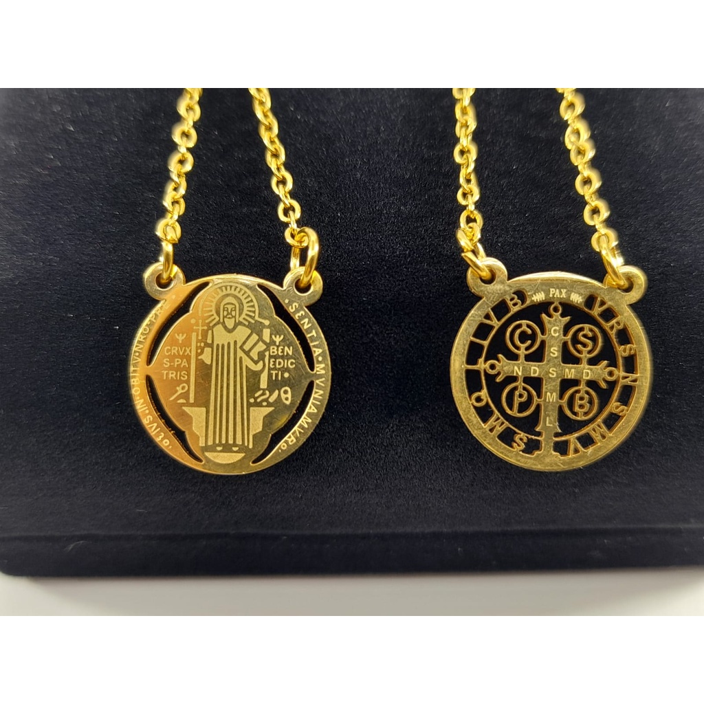 Escapulário Colar São Bento Vazado Banhado a Ouro 18k Protegido Próspero em Oferta na Shopee