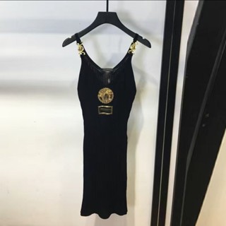Vers V-Neck Metal Buckle Sling Vestido De Malha Para O Quadril
