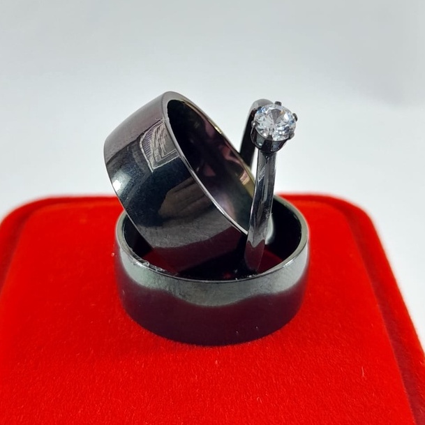 Par De Aliança Modelo Tradicional Larga Escura 8mm