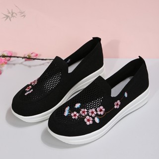 Sapatos Redondos Bordados De Tamanho Grande De Solteiro De Cano Baixo Femininos De Malha Voadora Preguiçosos Mocassins