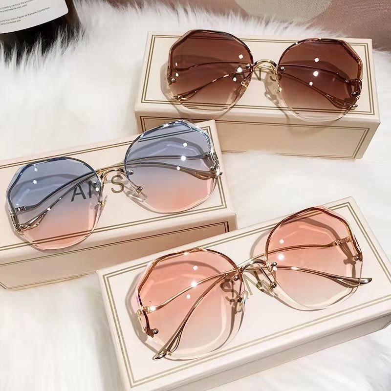 Moda Gradiente Chá Óculos De Sol Feminino Oceano Água Corte Lentes Aparadas Metal Curvado Uv400 Templos