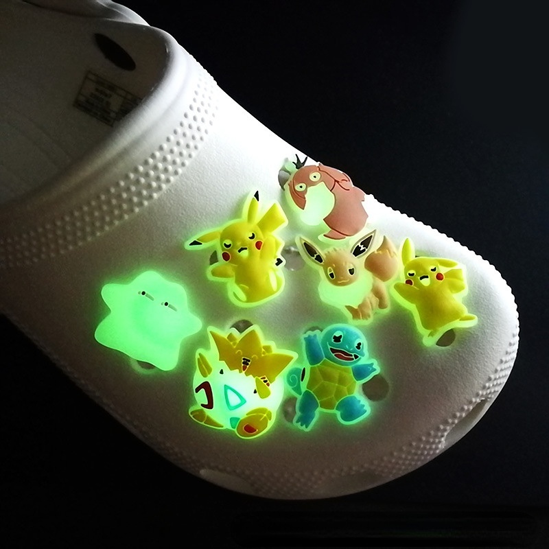 Pikachu Fluorescente Jibz Para Cro Sapatos De Encanto Slippers Decoração Acessórios Especiais encanto de sapatos