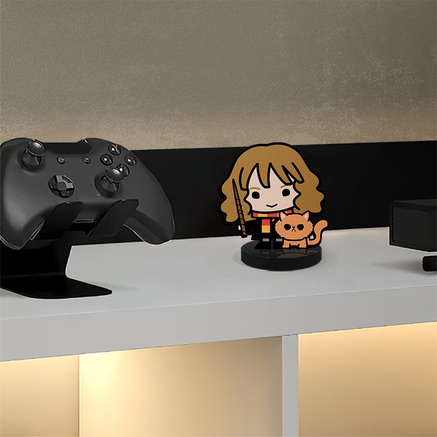 Totem Pequeno Boneco Hermione Harry Potter 7cm + Base — imagem 2 de 2