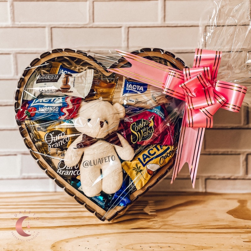Cesta de chocolate / Presente / Aniversário / Dia dos Namorados / Dia das Mães / Páscoa Cesta de chocolate / Presente / Aniversário / Dia dos Namorados / Dia das Mães / Páscoa