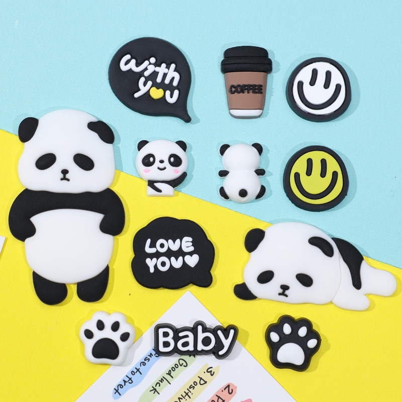 Encantos de sapatos de decorações de urso acessórios de PVC com botão e sandálias pinos de pingente com presentes em Oferta na Shopee