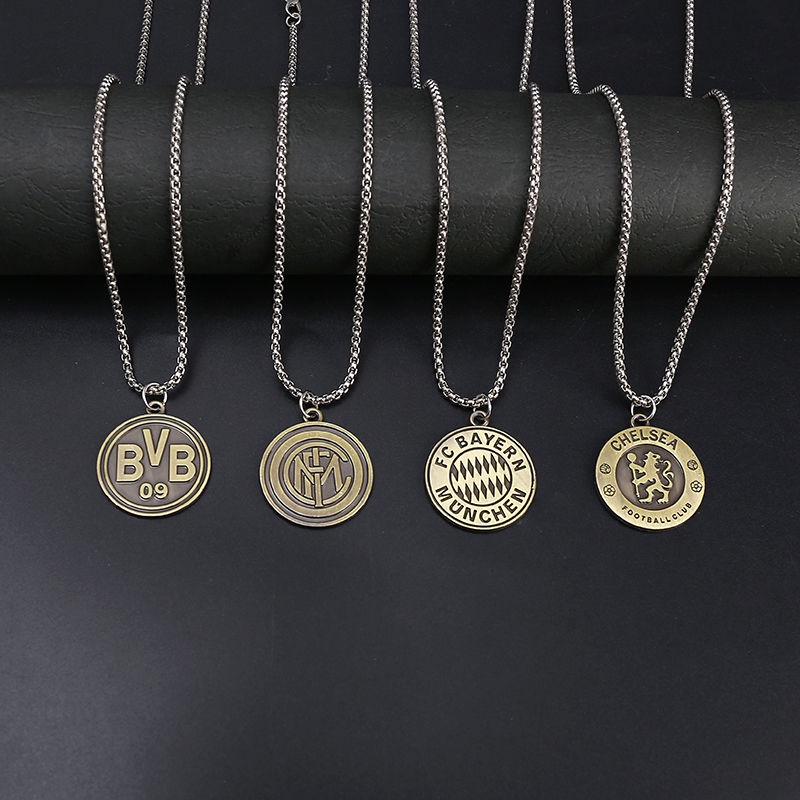 Colar de pingente do time de futebol casal presente para o namorado em Oferta na Shopee