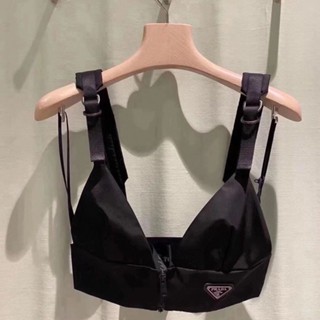 Prada no início da primavera, a nova estrela do mesmo colete feminino de nylon com função na parte superior do corpo, design clássico de padrão triangular UF33