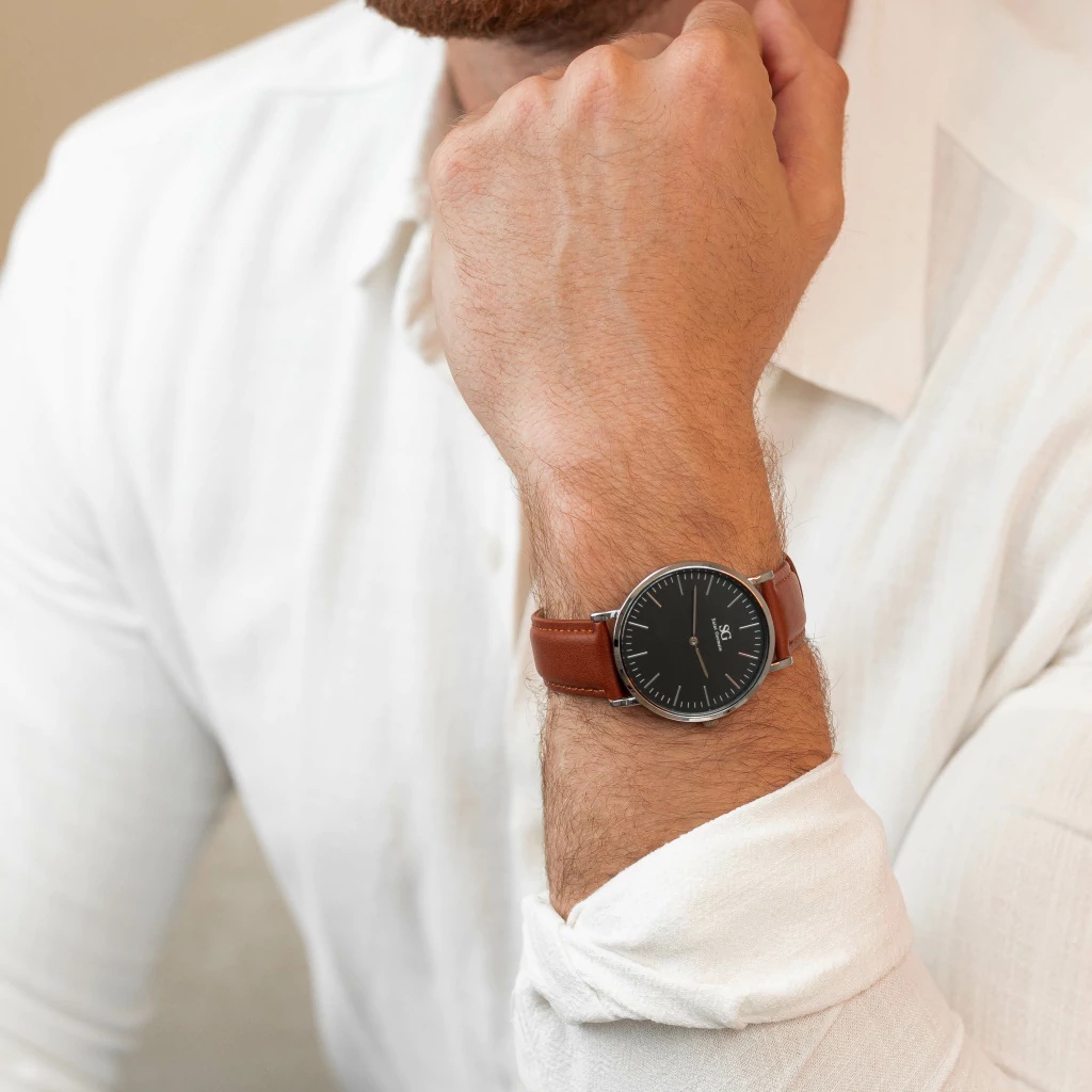 Detalhes do Relógio Masculino Marrom Saint Germain Bronx Black Silver Fundo Preto 40mm
