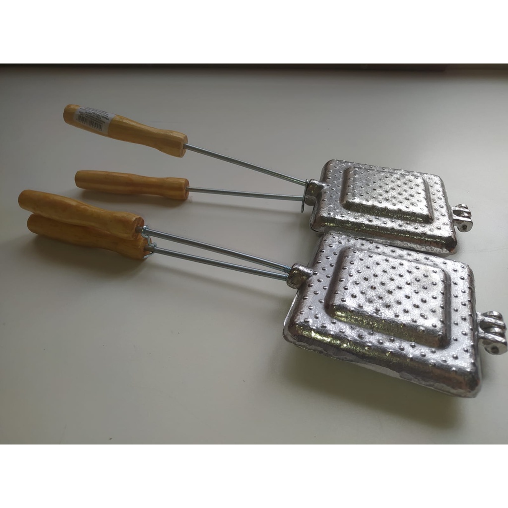 TORRADEIRA SANDUICHEIRA DE PÃO DE FORMA DE ALUMÍNIO
