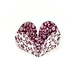 Forminhas para Doces 4 Pétalas Arabesco Marsala - 50 unidades - FunFestas - Rizzo Distribuidora
