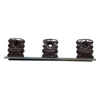 BRAQUETE 3 POLOS ISOLADORES DE PORCELANA