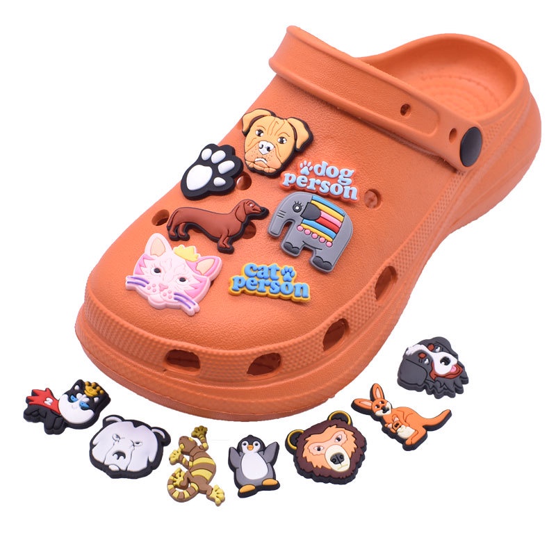 Encantos de sapatos de decorações de animais acessórios de PVC com botão e sandálias pinos de pingente com presentes