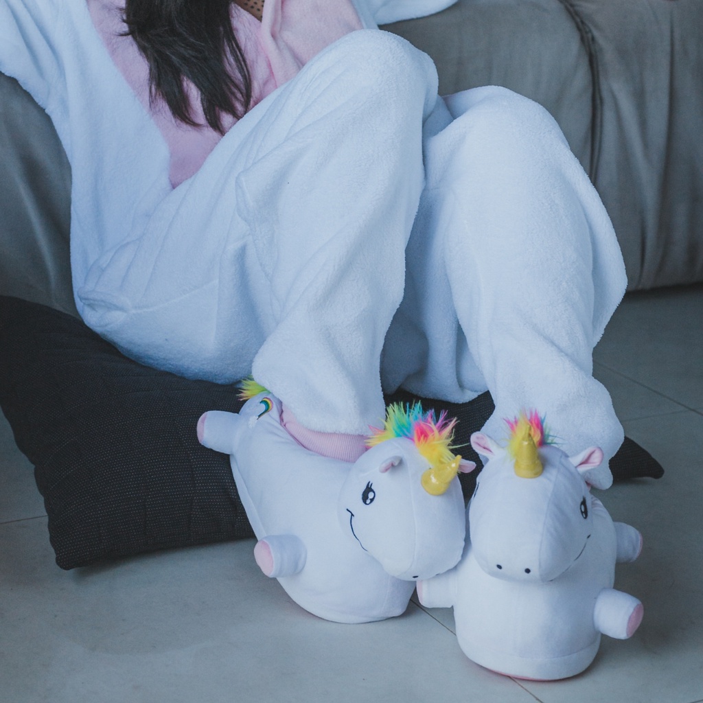 Pantufa 3D Unicórnio Importway com Cheirinho de Chiclete | Pelúcia Quentinha e Solado Antiderrapante P (33/35)